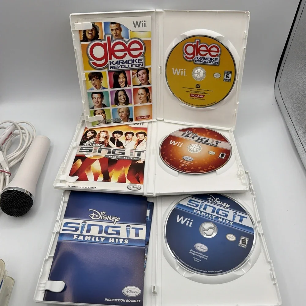 Disney Sing It: Family Hits (Wii) Glee Pop Hits With Microphone TESTED